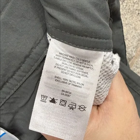 Columbia Gray Cargo Pants with Adjustable Waistband and Straight Leg - Picture 5 of 5